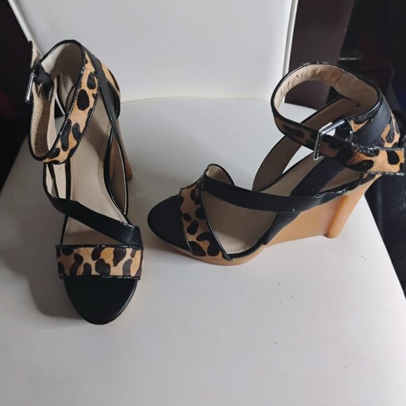 Genuine Taupe Coach Boots Size 9, M Width, Heels 3/4 Inches High, Gently Worn - Picture 2 of 8